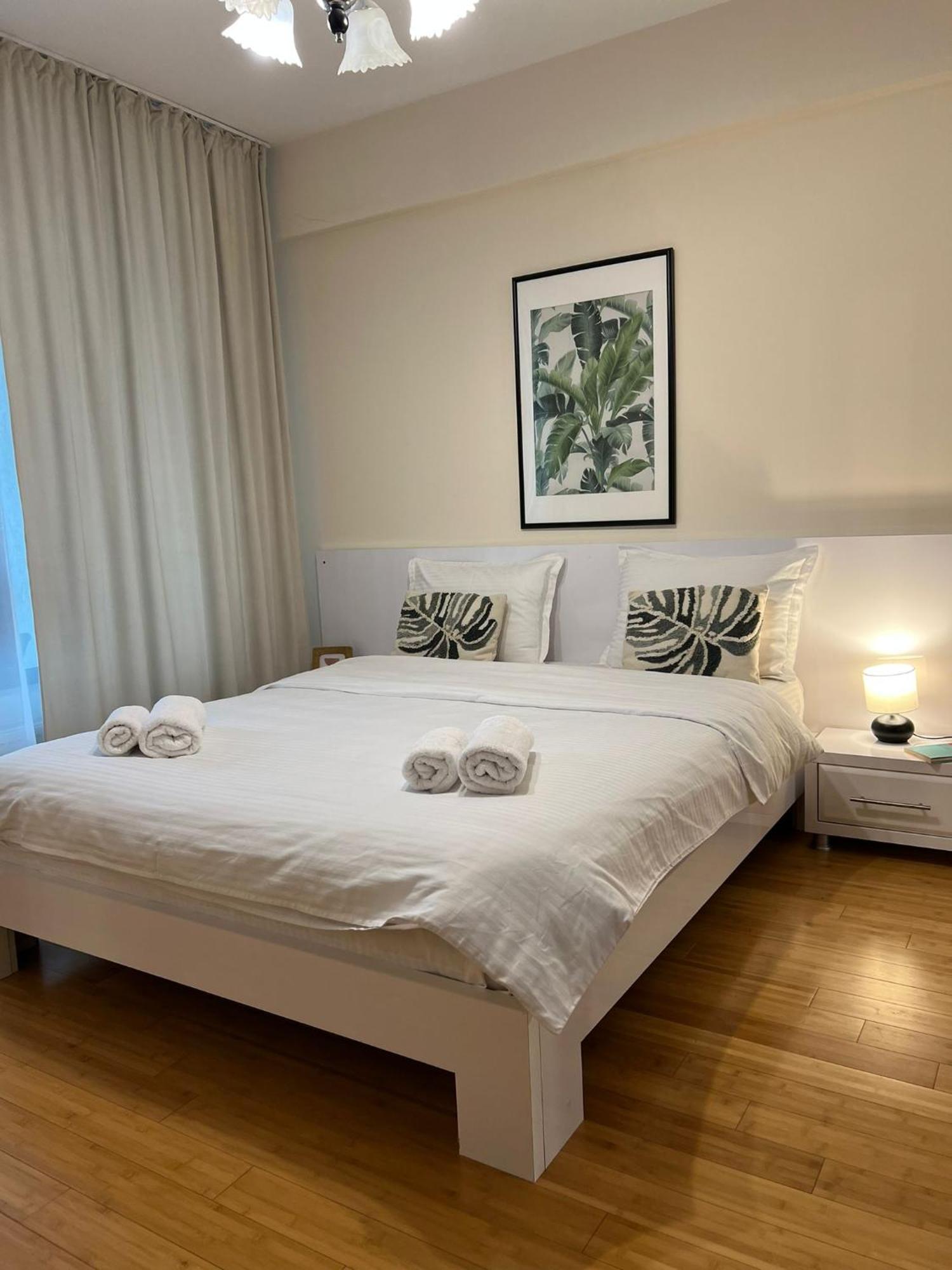 Copou Langa Parhon-iro Apartment *